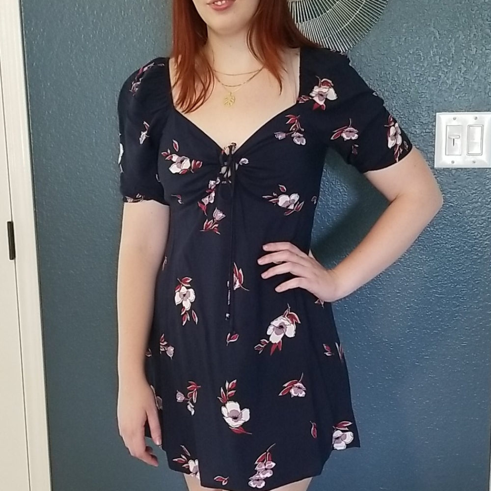 🚫SOLD🚫Peasant sleeve floral dress